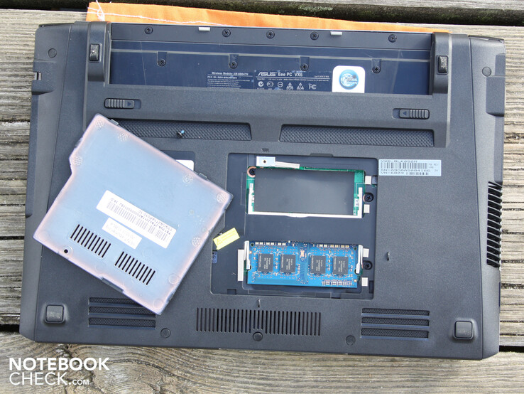 The RAM, the HDD and the battery were relatively easy to upgrade (Image source: Notebookcheck)