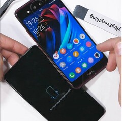 The rear-screen of the Vivo NEX Dual Display did not remain unscathed during JerryRigEverything's teardown. (Image source: zacksjerryrig)