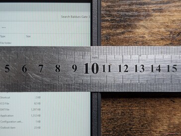 Narrow side bezels