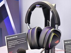 华硕 ROG Delta II（图片来自 Notebookcheck）