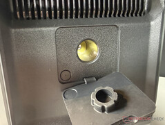 Vehicle socket outlet with cover (side)