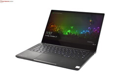 Razer Blade Stealth: 4K UHD LCD is the worse choice for this Razer laptop