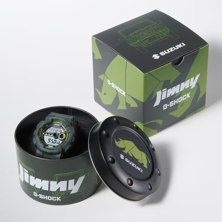 The Casio G-Shock x Suzuki collaboration watch comes in special packaging. (Image source: Autorimessa)