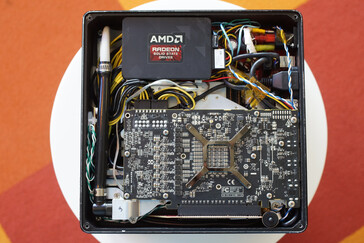 Lower compartment housing the components (Image Source: PCWorld)