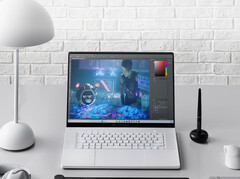 ASUS is offering its latest 16-inch gaming laptop in Eclipse Grey and Platinum White finishes. (Image source: ASUS)