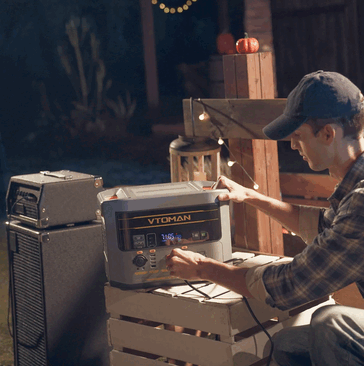 The Vtoman FlashSpeed 2400 portable power station can be expandable up to 2,816 Wh capacity