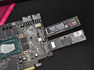 MaxSun Intel Arc B580 with SSD slots (image source: Bilibili)