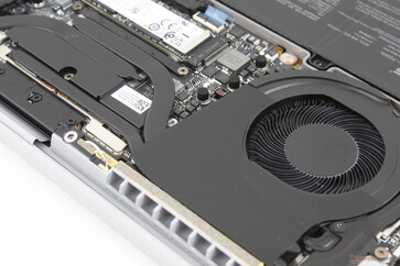 We can notice no electronic noise or coil whine from our test unit