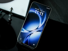 Xiaomi has teased that the Redmi K80 Extreme Edition will come in three colour options so far. (Image source: via Digital Chat Station)