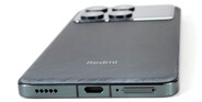 Bottom (speaker, USB port, microphone, SIM slot)