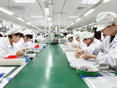 Samsung and Foxconn are the world's largest smartphone manufacturers as of Q3 2015