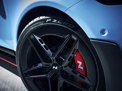 The 2026 Hyundai Ioniq 6N wheels and brake calipers. (Image source: Hyundai)