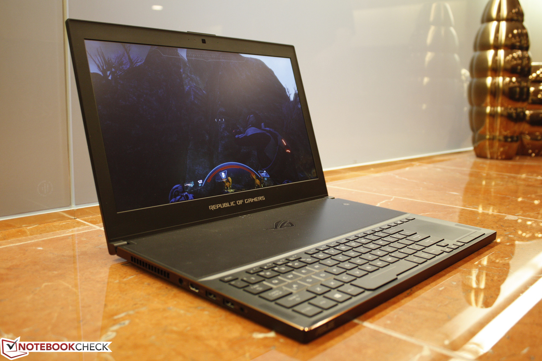 Ultra thin Asus ROG Zephyrus  is Razer s latest competitor 