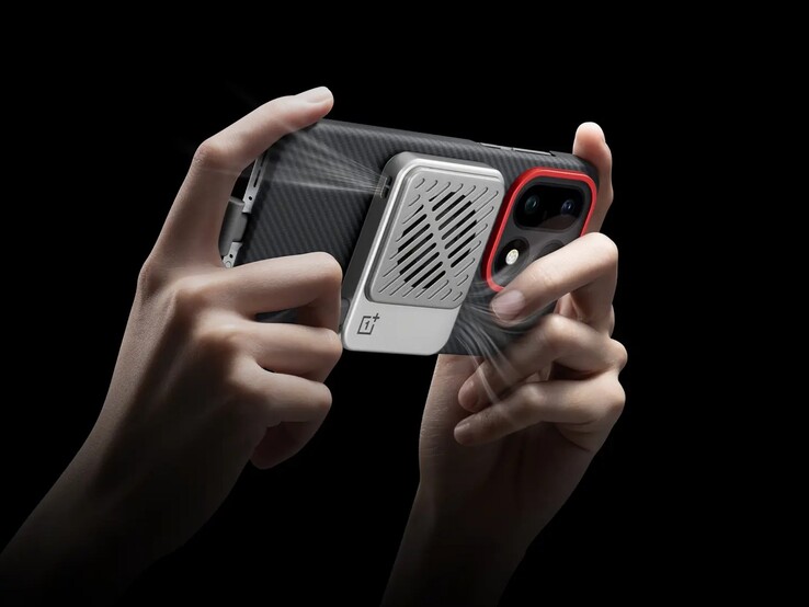 The new magnetic cooler with OnePlus 16