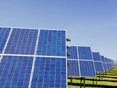 Sunny times for the US solar sector as installation projected to hit 32 GW in 2024 (Image source: Zbynek Burival)