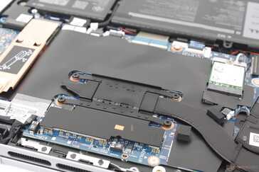 Heat pipe is shorter but thicker than the ones on the older Inspiron 14 Plus 7420 design