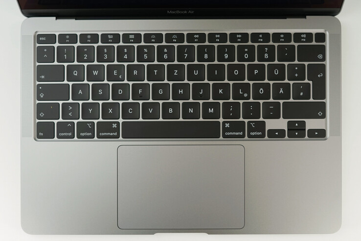 Magic Keyboard and glass trackpad