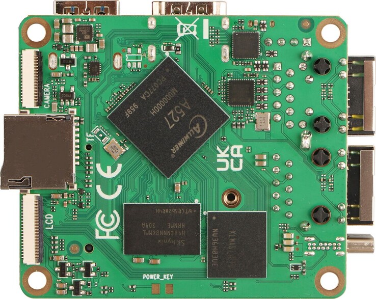 For cameras and displays, the computer offers additional interfaces rarely found in the consumer segment (Image source: Radxa)