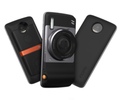 The Moto Mod system relies on a series of magnets and contact pins to connect onto the back of the Moto Z phones. (Source: Motorola)