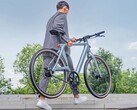 The Fiido Air is a carbon e-bike weighing 13 kg (~28.7 lbs). (Image source: Fiido)