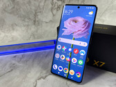 The Xiami Poco X7 has a triple camera consisting of an 8 MP ultra-wide-angle camera and a 2 MP macro camera in addition to the 50 MP main lens. (Image source: Notebookcheck)
