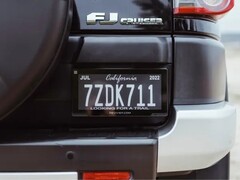 Major hardware flaw in digital license plates enables unauthorized display manipulation (Image source: Reviver)