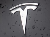 Tesla's Autopilot function faces continued scrutiny.