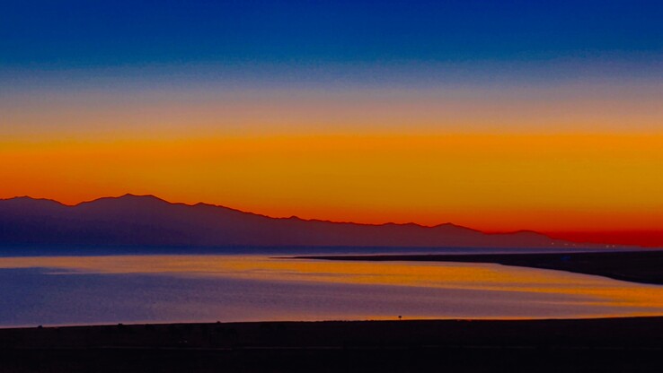 Most of the 8K live photos were in vertical format, but there are exceptions.