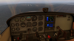 X-Plane 11 Cessna 172SP cockpit on approach. (Source: Own)