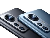 The Xiaomi 12 and Xiaomi 12 Pro may not be available in their green leather colourway outside China. (Image source: Xiaomi)