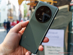 The Xiaomi 13 Ultra has made its way to Europe in Olive Green and Ultra Black finishes. (Image source: NotebookCheck)