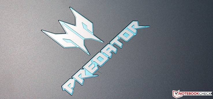 Acer Predator Helios 500 (GTX 1070, i7-8750H) Acer Predator Helios 500 (GTX 1070, i7-8750H)