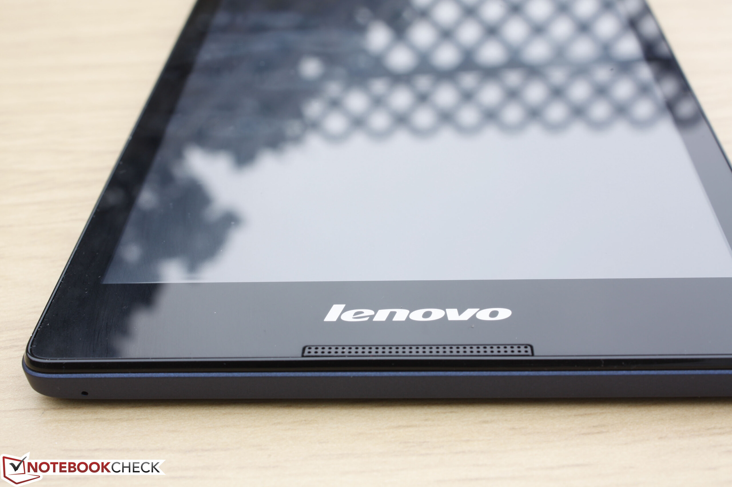 Lenovo Tab 2 A8 Tablet Review - Notebookcheck Review
