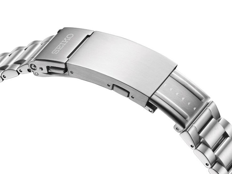The new micro-adjust clasp offers up to 15mm of on-the-fly adjustment in six steps.