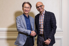 Kenichiro Yoshida and and Satya Nadella, the CEOs of Sony and Microsoft respectively. (Source: Microsoft)