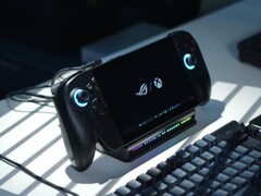 The Asus ROG Xbox Ally X is powered by the AMD Ryzen Z2 Extreme APU. (Image source: Alex Waetzel for NotebookcheckReviews on YouTube)
