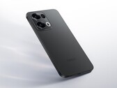 The Oppo Reno 13 Pro 5G could be a flagship killer. (Image source: Florian Schmidt/Notebookcheck)