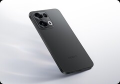 The Oppo Reno 13 Pro 5G could be a flagship killer. (Image source: Florian Schmidt/Notebookcheck)