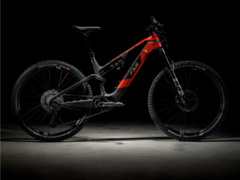 The Rotwild R.X735 electric mountain bike has 720 Wh battery. (Image source: Rotwild)