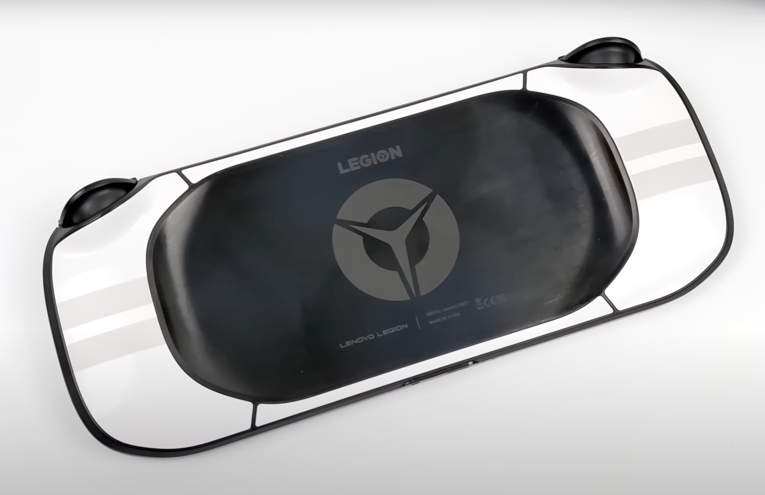 Legion Go: Lenovo's gaming handheld is a Switch - with Windows