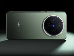 The Vivo X300 may not carry over the 6.67-inch display from the X200, pictured. (Image source: Vivo)