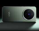 The Vivo X300 may not carry over the 6.67-inch display from the X200, pictured. (Image source: Vivo)