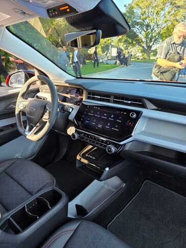 New Chevy Bolt interior. (image source: GM Authority)