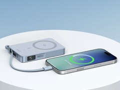 Ugreen’s MagFlow Qi2 25W Magnetic Power Bank (pictured) has arrived in the US and the UK. (Image source: Ugreen)