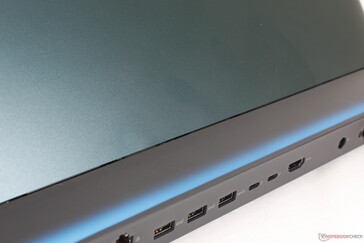 Rear cooling deck is responsible for the very heavy weight and large size of the Alienware 18