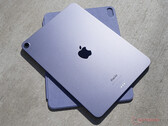 Apple is expected to offer the iPad Air in two sizes like the iPad Pro series, current iPad Air pictured. (Image source: Notebookcheck)