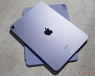 Apple is expected to offer the iPad Air in two sizes like the iPad Pro series, current iPad Air pictured. (Image source: Notebookcheck)