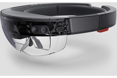 The Microsoft HoloLens is all set for an amalgamation of AI and mixed reality in version 2.0 (Source: AnandTech)