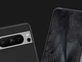 This year's Pro Pixel is rumoured to move back to a flat display. (Image source: @OnLeaks & Smartprix)