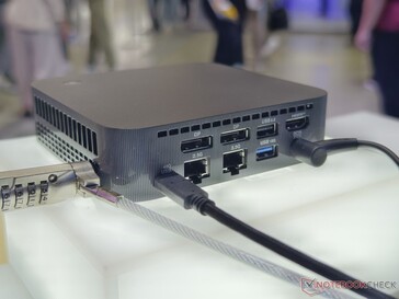 Asus ExpertCenter PN54 rear ports (image source: Notebookcheck)